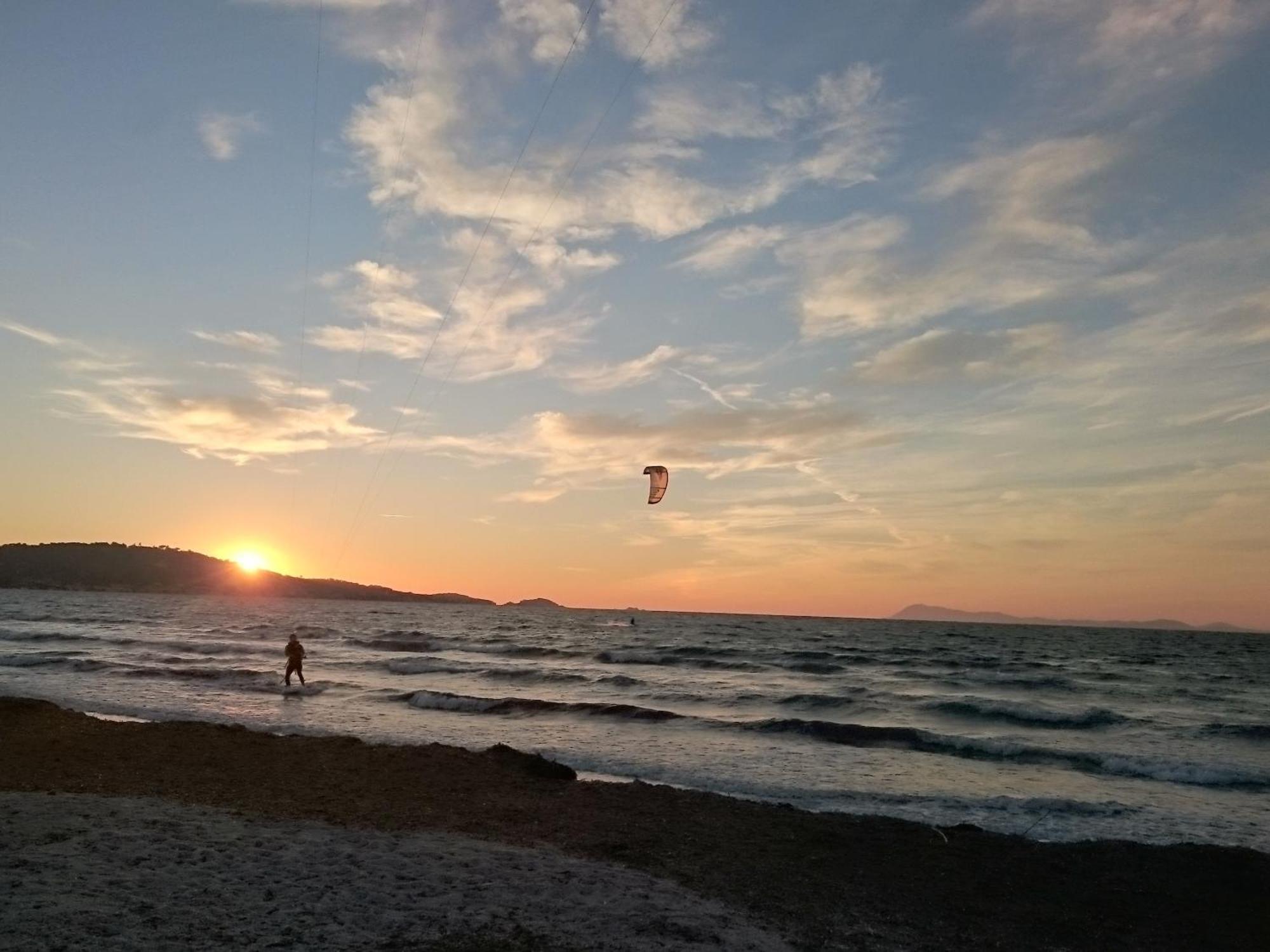 Le Studio De Giens Hyeres Phòng bức ảnh